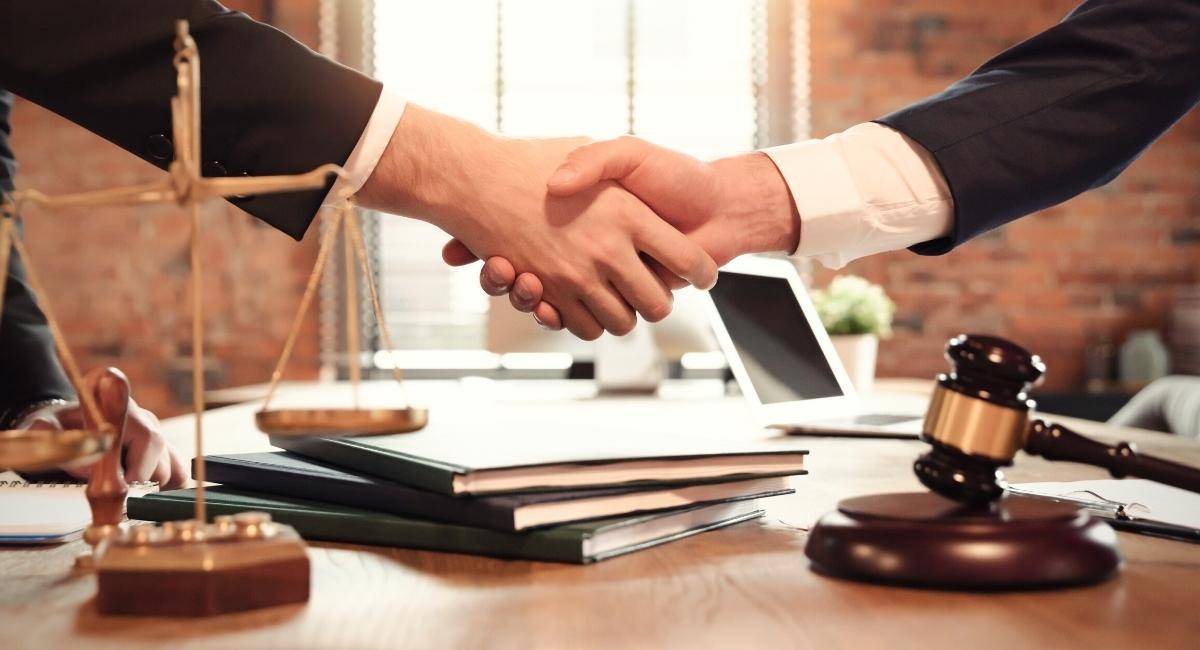 Public Defender vs. Private Practice Attorney